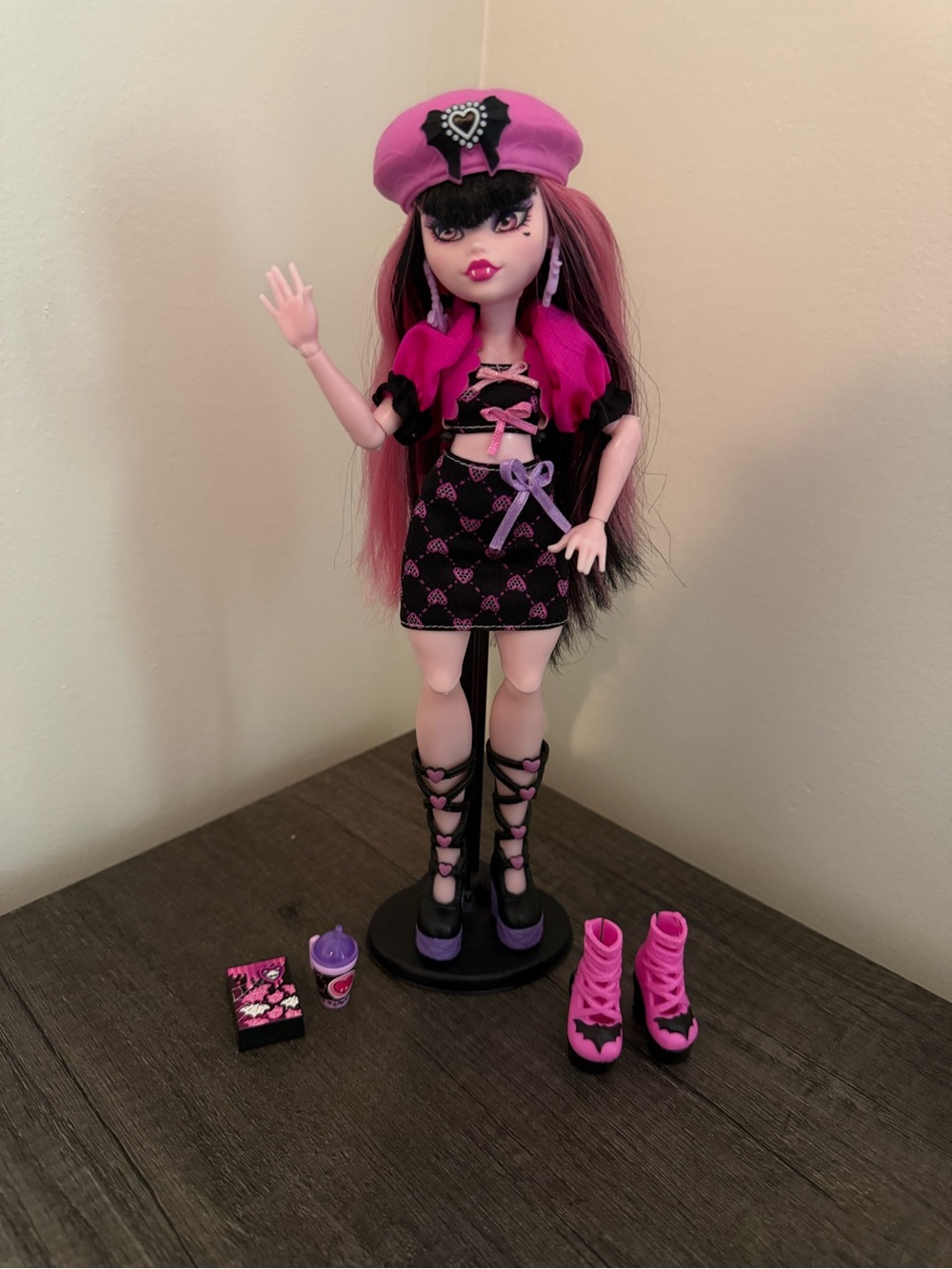 Monster High G3 Skulltimate Secrets Draculaura Doll + Accessories